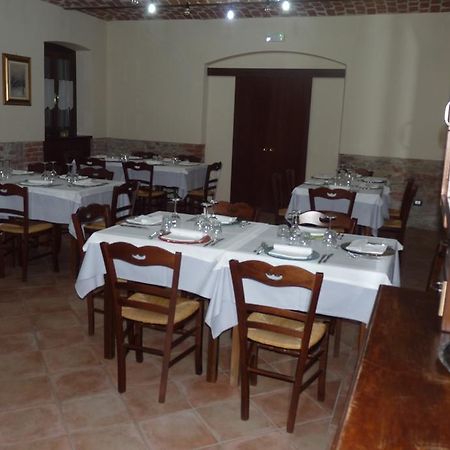 Agriturismo Maria Cristina Guest House Treiso Eksteriør bilde