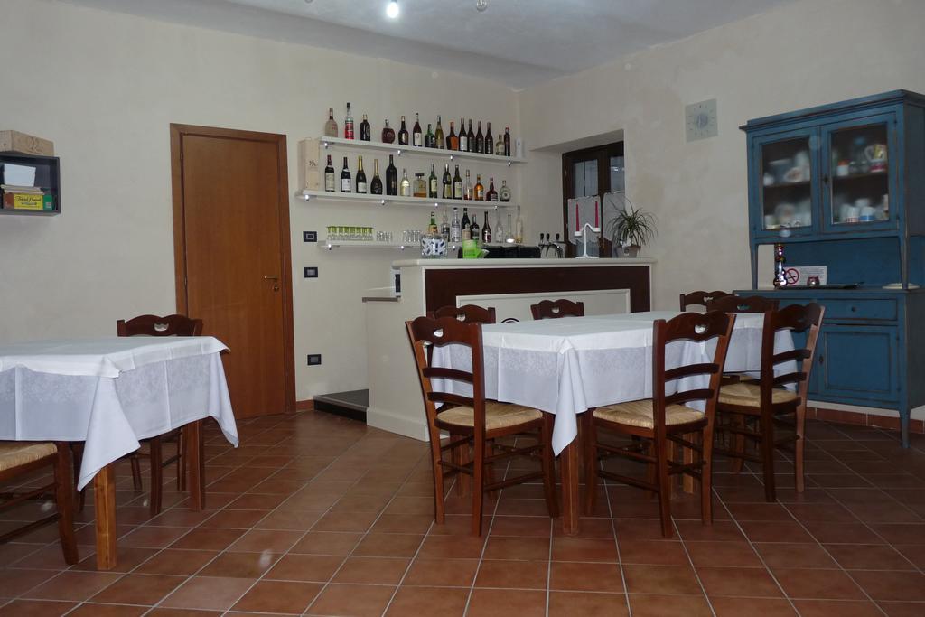 Agriturismo Maria Cristina Guest House Treiso Eksteriør bilde